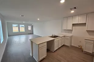 1306 Charlotte Wy, Wharton, TX 77488 - Photo 5