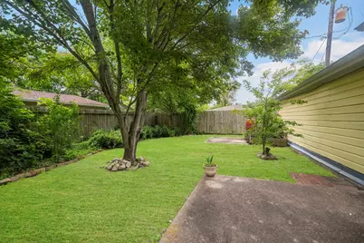 127 Marlin Avenue, Galveston, TX 77550 - Photo 11