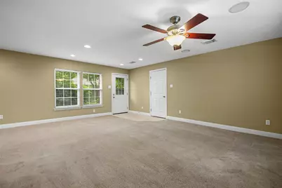 127 Marlin Avenue, Galveston, TX 77550 - Photo 9