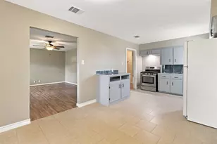 2213 17th Ave N, Texas City, TX 77590 - Photo 7