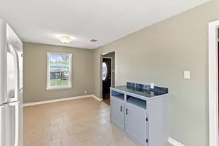 2213 17th Ave N, Texas City, TX 77590 - Photo 11