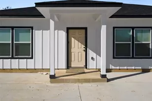 807 E Brown St, Hearne, TX 77859 - Photo 3