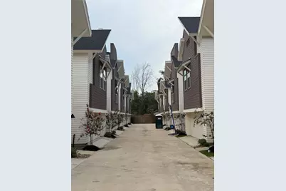 879 Rachel St Rachel Street #E, Houston, TX 77091 - Photo 7