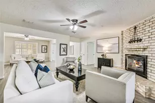 7522 Deep Forest Dr, Houston, TX 77088 - Photo 11