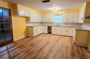 1700 Marilyn St, Rosenberg, TX 77471 - Photo 3