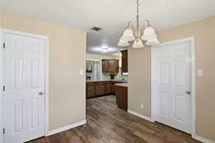 1021 E San Augustine St, Deer Park, TX 77536 - Photo 13