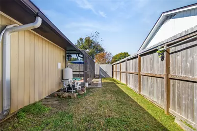 1021 E San Augustine Street, Deer Park, TX 77536 - Photo 33