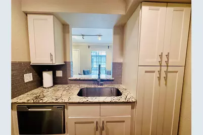 3402 Garrott Street #16, Houston, TX 77006 - Photo 5