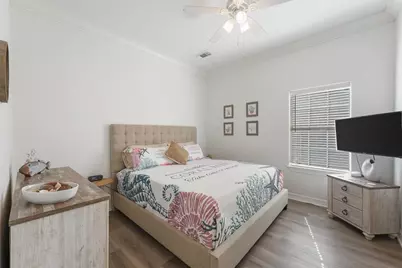 3024 Avenue R 1/2, Galveston, TX 77550 - Photo 19