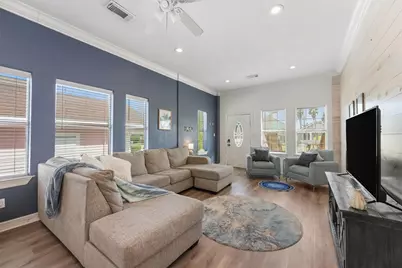 3024 Avenue R 1/2, Galveston, TX 77550 - Photo 9