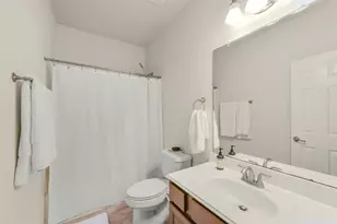 12422 Upland Rapids Dr, Houston, TX 77089 - Photo 5