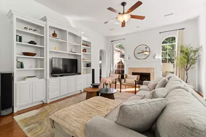 2 Quiet Oak Drive, The Woodlands, TX 77381 - Photo 11