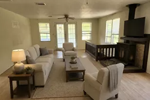 300 Alpine St, Coldspring, TX 77331 - Photo 5