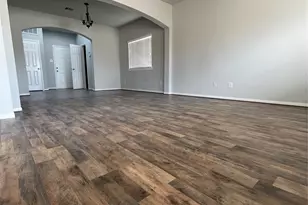 1502 Claremont Garden Cir, Houston, TX 77047 - Photo 5