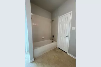 1502 Claremont Garden Circle, Houston, TX 77047 - Photo 5