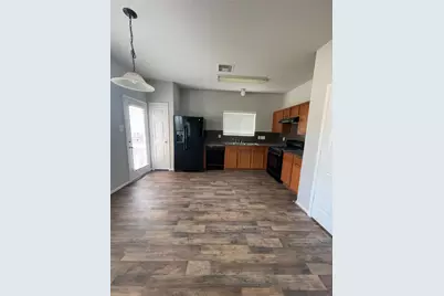 1502 Claremont Garden Circle, Houston, TX 77047 - Photo 9