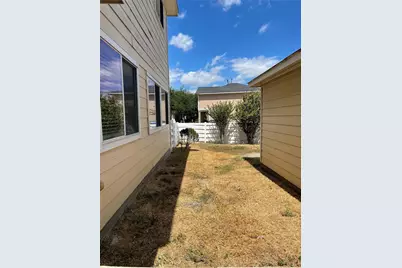 1502 Claremont Garden Circle, Houston, TX 77047 - Photo 21