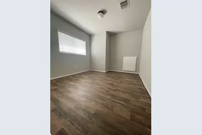 1502 Claremont Garden Circle, Houston, TX 77047 - Photo 17