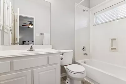 1802 Stacy Falls, Houston, TX 77008 - Photo 17