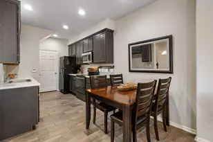 523 N 1st St, La Porte, TX 77571 - Photo 9