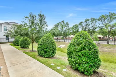 3507 Harvest Dance Drive, Houston, TX 77008 - Photo 45