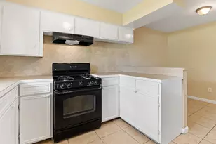 18108 Wild Oak Dr, Houston, TX 77090 - Photo 7