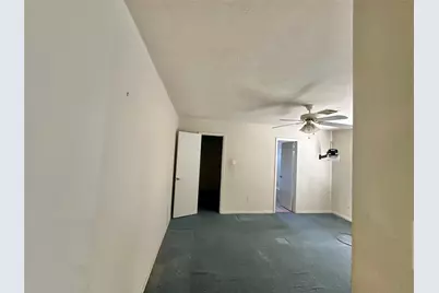 4826 Mayflower Street, Houston, TX 77033 - Photo 11