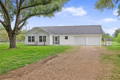 83 Lakeoak, Victoria, TX 77905 - Photo 1