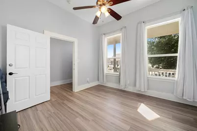 1821 Avenue M 1/2, Galveston, TX 77550 - Photo 15