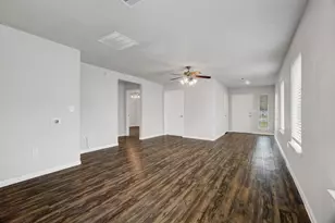513 Hospital St, Tomball, TX 77375 - Photo 9