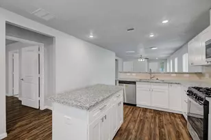513 Hospital St, Tomball, TX 77375 - Photo 15