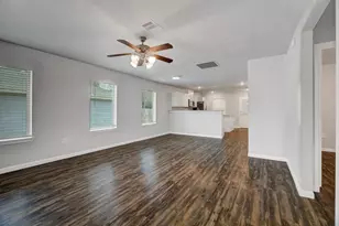 513 Hospital St, Tomball, TX 77375 - Photo 11