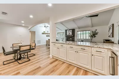 16822 Hibiscus Lane, Friendswood, TX 77546 - Photo 11