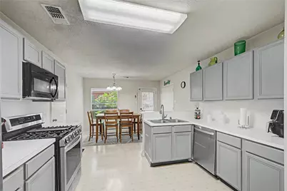 18406 Dinner Creek Drive, Katy, TX 77449 - Photo 7