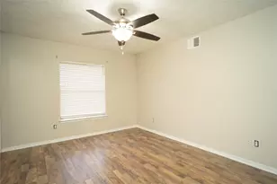 2956 Waterloo Rd, Pearland, TX 77581 - Photo 13