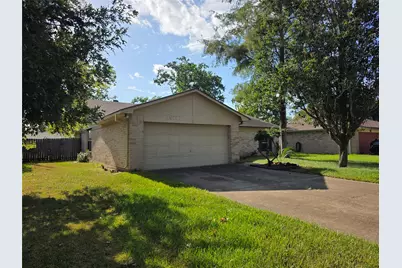 16722 Ribbonridge Drive, Sugar Land, TX 77498 - Photo 3