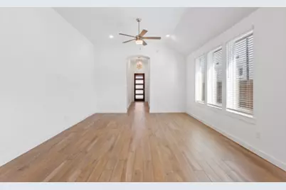 10227 Van Gogh Court, Iowa Colony, TX 77583 - Photo 5