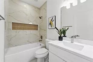 1420 W 34th 1/2 St, Houston, TX 77018 - Photo 21