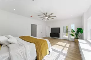 1420 W 34th 1/2 St, Houston, TX 77018 - Photo 11