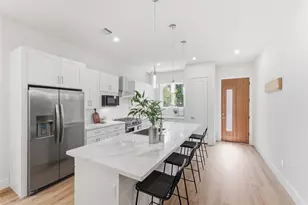 1420 W 34th 1/2 St, Houston, TX 77018 - Photo 3