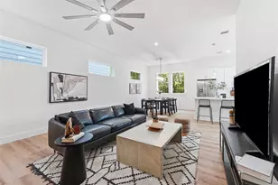 1420 W 34th 1/2 St, Houston, TX 77018 - Photo 9