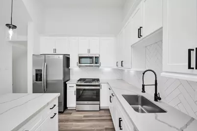 1507 Robin Street #B, Houston, TX 77019 - Photo 11