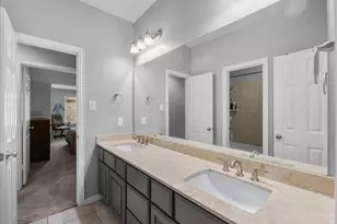 904 Cozy Hollow Ct, Friendswood, TX 77546 - Photo 33