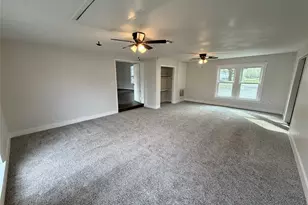 419 E Peach St, Angleton, TX 77515 - Photo 25