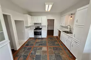 419 E Peach St, Angleton, TX 77515 - Photo 17