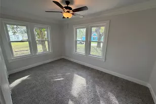 419 E Peach St, Angleton, TX 77515 - Photo 27