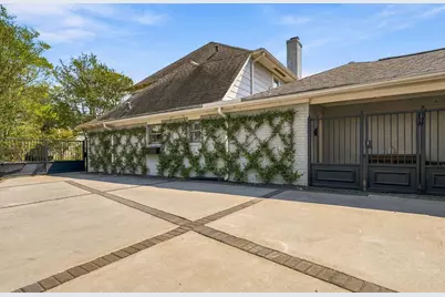11131 Holly Springs Drive, Houston, TX 77042 - Photo 47