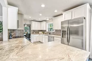 5315 Kingsmill Rd, Friendswood, TX 77546 - Photo 9