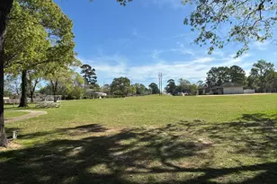 119 April Waters Dr W, Conroe, TX 77356 - Photo 29
