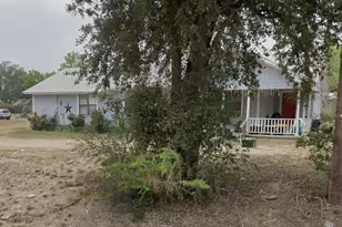 1603 Hackberry St, Three Rivers, TX 78071 - Photo 5
